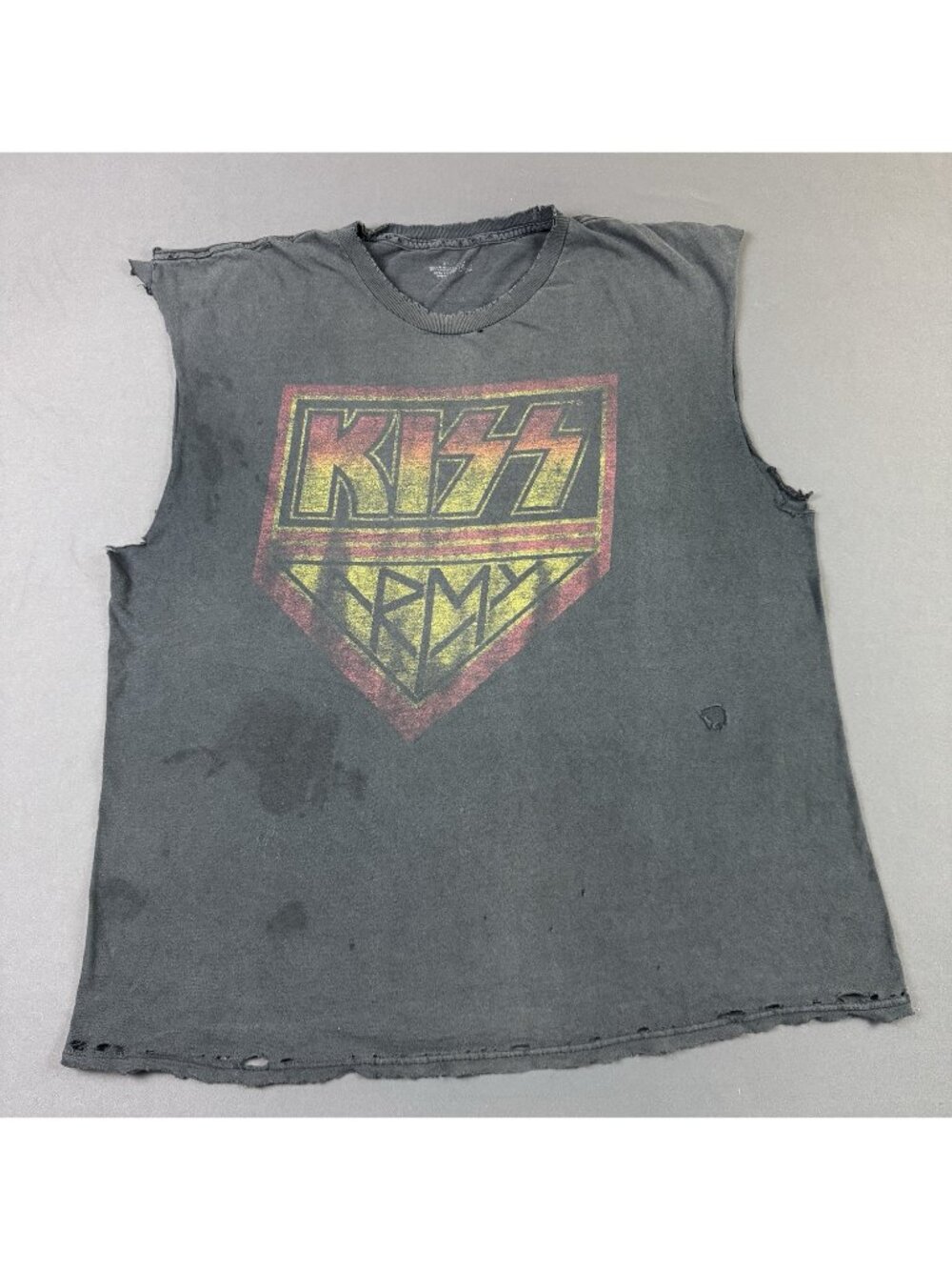 Rare Vintage Y2K Kiss Band Tee Sun Fade Thrashed Cut Off Shirt Tour Concert Art